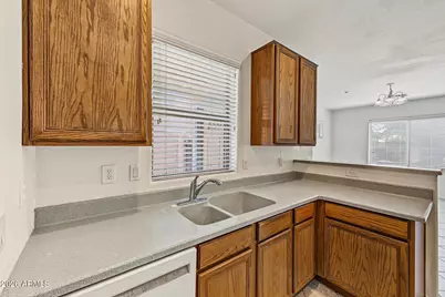 15980 N 73rd Lane, Peoria, AZ 85382 - Photo 8