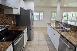 5201 W Royal Palm Rd, Glendale, AZ 85302 - Photo 4