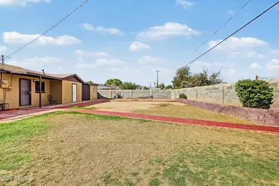 8307 N 29th Avenue, Phoenix, AZ 85051 - Photo 24
