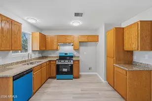 100 Arrowhead Dr, Huachuca City, AZ 85616 - Photo 8