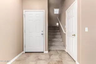 560 E Rainbow Dr, Chandler, AZ 85249 - Photo 6