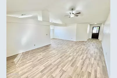 7145 W Sierra Vista Drive, Glendale, AZ 85303 - Photo 2