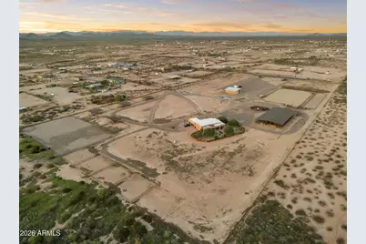 46629 W Luray Road, Wickenburg, AZ 85390 - Photo 2