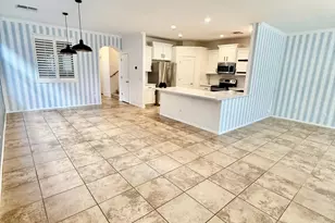 3769 E Kerry Ln, Phoenix, AZ 85050 - Photo 4