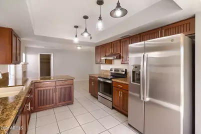 5409 W Desert Hills Drive, Glendale, AZ 85304 - Photo 10