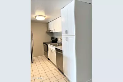 4727 E Lafayette Boulevard #Unit 221, Phoenix, AZ 85018 - Photo 6
