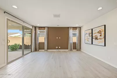 8924 W Vermont Avenue, Glendale, AZ 85305 - Photo 8