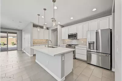 8918 W Vermont Avenue, Glendale, AZ 85305 - Photo 10