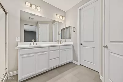 8918 W Vermont Avenue, Glendale, AZ 85305 - Photo 18