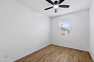 18148 W Daley Ln, Surprise, AZ 85387 - Photo 20