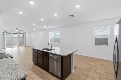 18148 W Daley Lane, Surprise, AZ 85387 - Photo 8