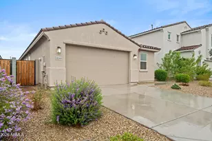 18148 W Daley Ln, Surprise, AZ 85387 - Photo 2