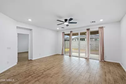 18148 W Daley Lane, Surprise, AZ 85387 - Photo 10