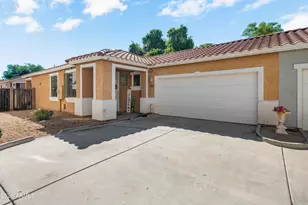 862 S Colonial Dr, Gilbert, AZ 85296 - Photo 1