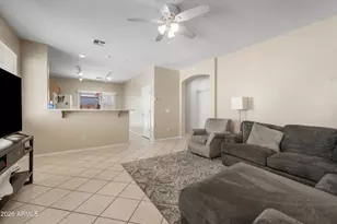 862 S Colonial Dr, Gilbert, AZ 85296 - Photo 2
