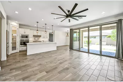 17163 W Thousand Oaks Street, Surprise, AZ 85388 - Photo 6