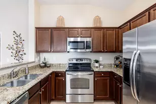 2725 E Mine Creek Rd, Phoenix, AZ 85024 - Photo 4