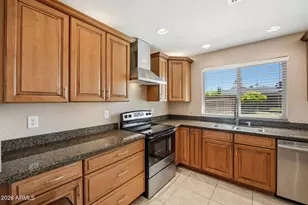 2543 E Mercer Ln, Phoenix, AZ 85028 - Photo 14