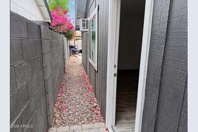7135 W Flower Street, Phoenix, AZ 85033 - Photo 18