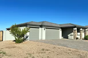 105 S Tuscany Ct, Casa Grande, AZ 85122 - Photo 2
