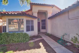 1217 E Sandcastle Ct, Gilbert, AZ 85234 - Photo 4