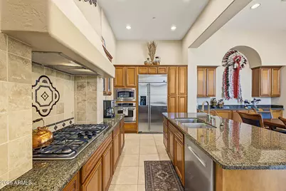 13036 W Fetlock Trail, Peoria, AZ 85383 - Photo 6