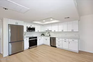 7960 E Camelback Rd, Scottsdale, AZ 85251 - Photo 1