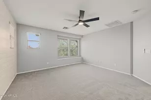 988 S Deerfield Ln, Gilbert, AZ 85296 - Photo 16