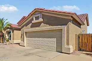 11661 W Yucca Ct, Surprise, AZ 85378 - Photo 2