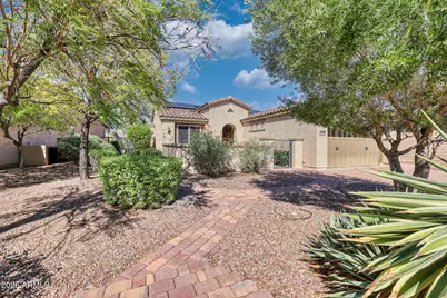 12368 W Running Deer Court, Peoria, AZ 85383 - Photo 2