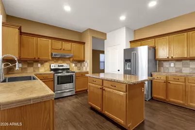 25634 N Singbush Loop, Phoenix, AZ 85083 - Photo 16