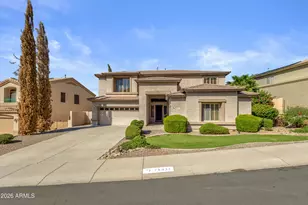 25634 N Singbush Loop, Phoenix, AZ 85083 - Photo 2