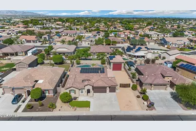 18512 W San Miguel Avenue, Litchfield Park, AZ 85340 - Photo 4