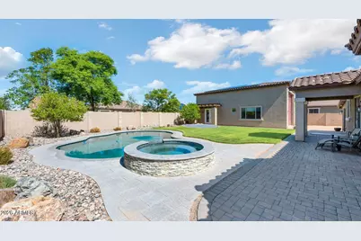 18512 W San Miguel Avenue, Litchfield Park, AZ 85340 - Photo 20