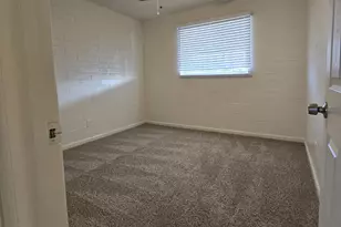 5011 W MacKenzie Dr, Phoenix, AZ 85031 - Photo 16