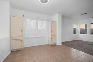 7245 S 41st Dr, Phoenix, AZ 85041 - Photo 12