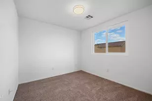 7245 S 41st Dr, Phoenix, AZ 85041 - Photo 24