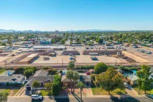 2940 N 53rd Pl, Phoenix, AZ 85018 - Photo 30
