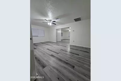 6725 N 55th Drive, Glendale, AZ 85301 - Photo 8