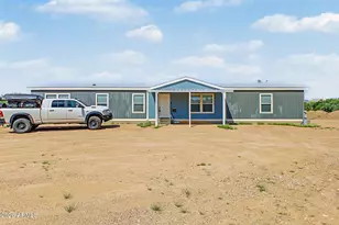 3062 W Smoketree St, Apache Junction, AZ 85120 - Photo 2