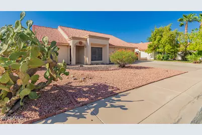 5860 W Saragosa Street, Chandler, AZ 85226 - Photo 2