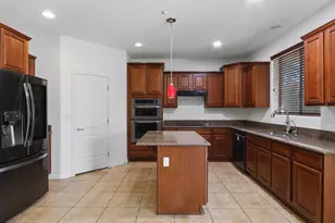 9011 W Red Fox Rd, Peoria, AZ 85383 - Photo 16