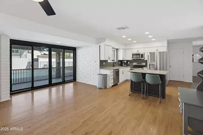 3936 E Desert Cove Avenue, Phoenix, AZ 85028 - Photo 2