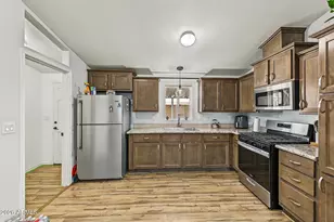 7810 W Peoria Ave, Peoria, AZ 85345 - Photo 12