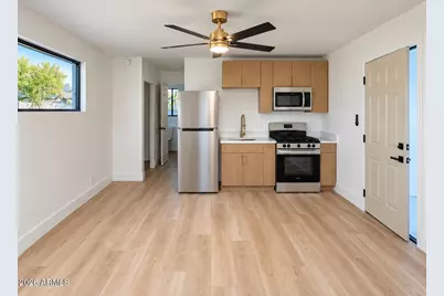 1330 E Catalina Drive, Phoenix, AZ 85014 - Photo 6