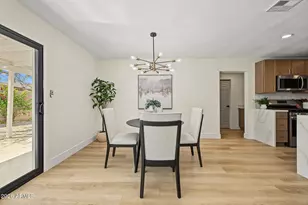 1330 E Catalina Dr, Phoenix, AZ 85014 - Photo 16