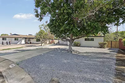 1330 E Catalina Drive, Phoenix, AZ 85014 - Photo 8