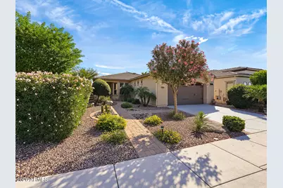 253 E Alcatara Avenue, Queen Creek, AZ 85140 - Photo 2