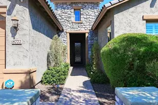 8772 W Brooklite Ln, Peoria, AZ 85383 - Photo 2