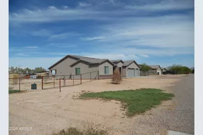 21032 W Shasta Street, Buckeye, AZ 85326 - Photo 2